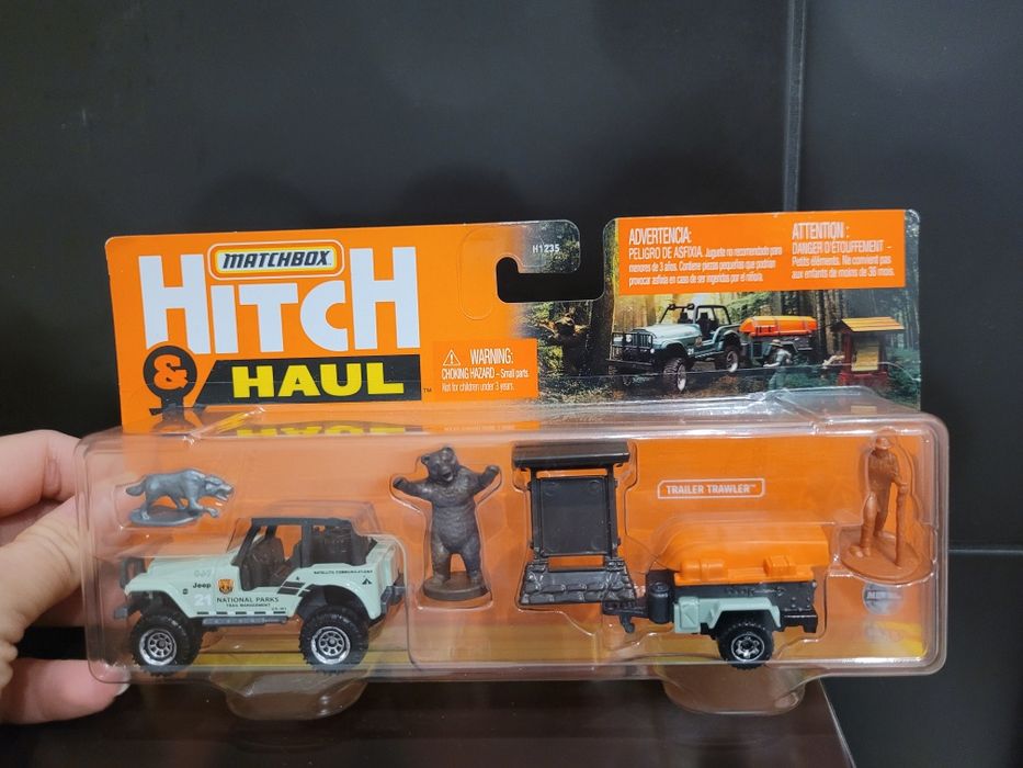 Matchbox OFF Road Jeep 4x4 z przyczepą + akcesoria