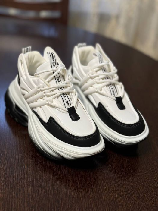 Кросівки 38 розмір(24 см)