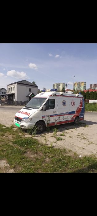 Mercedes benz karetka
