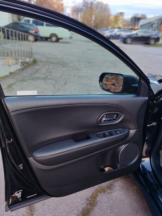 Honda HR-V 2018 VIN 3CZRU6H7XJM727610 фото оголошення 3 з 24