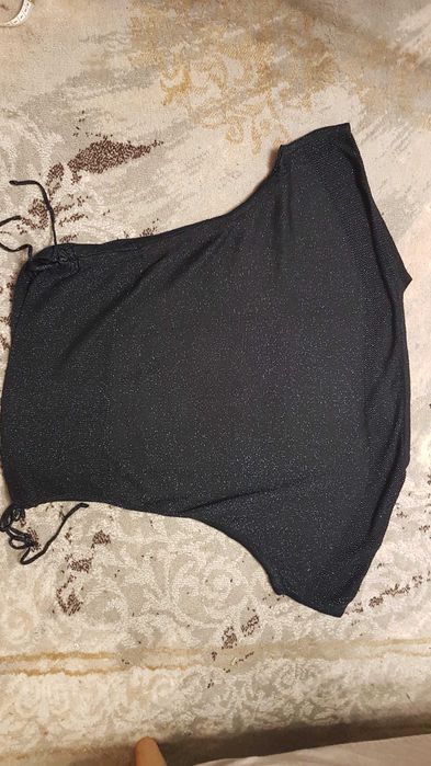 Bluzka z błyszczącą nitką