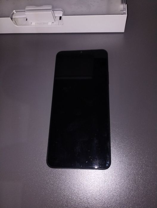 Realme c61 6/256gb