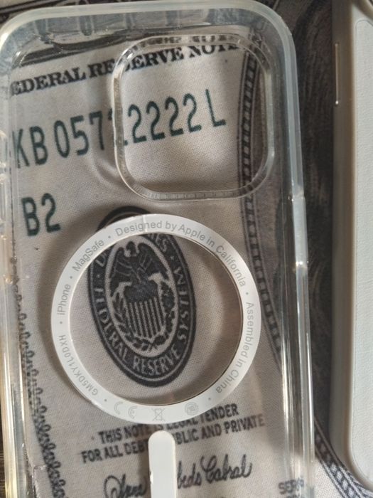 Чехли на Айфони б/у в гарному стані