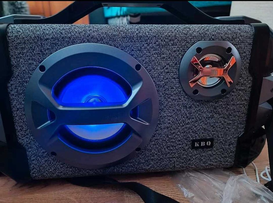 Sprzedam głośnik KbQ z mikrofonem