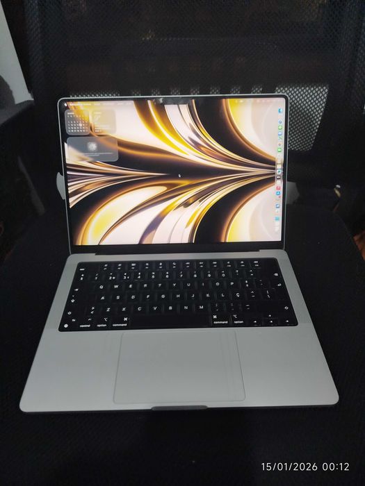 MacBook Pro 14 M4 - 24GB RAM - 512 ROM
