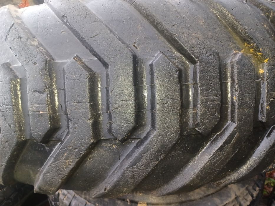 2 pneus florestais agrícolas 365/80 R20