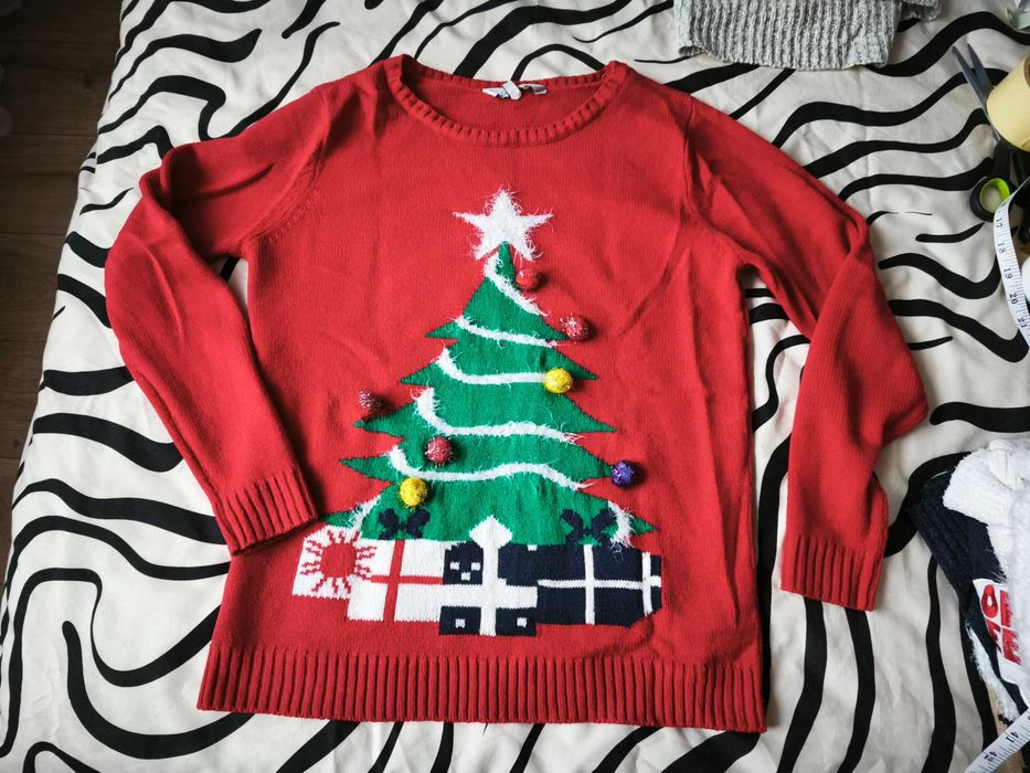 Sweter świąteczny czerwony choinka Peacocks 38