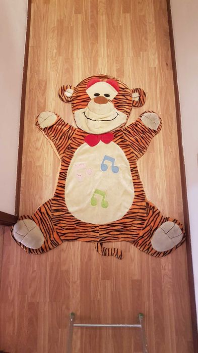 Tapete criança em forma de urso novo a estrear.