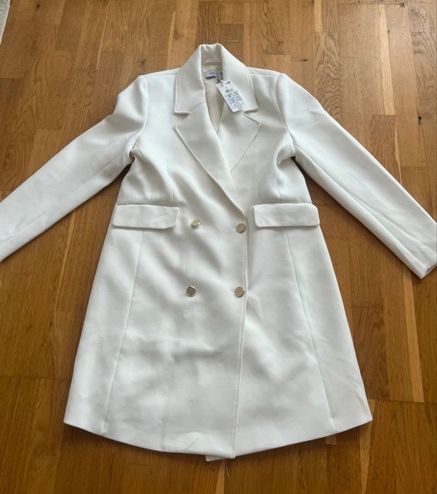 Nowy biały elegancki płaszcz płaszczyk damski jesienny Reserved 40/42 L dwurzędowy