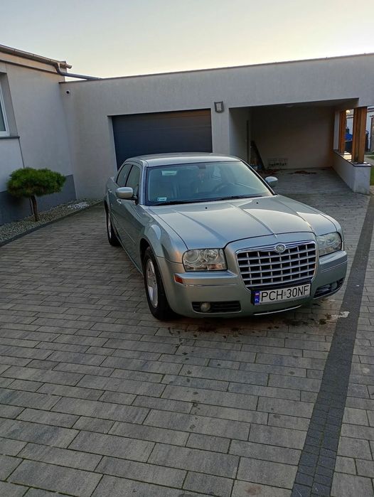 Chrysler 300C Drugi właściciel auto sprawne technicznie