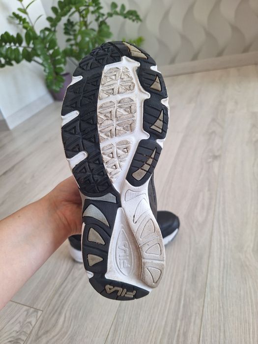 Кросівки FILA стан нових