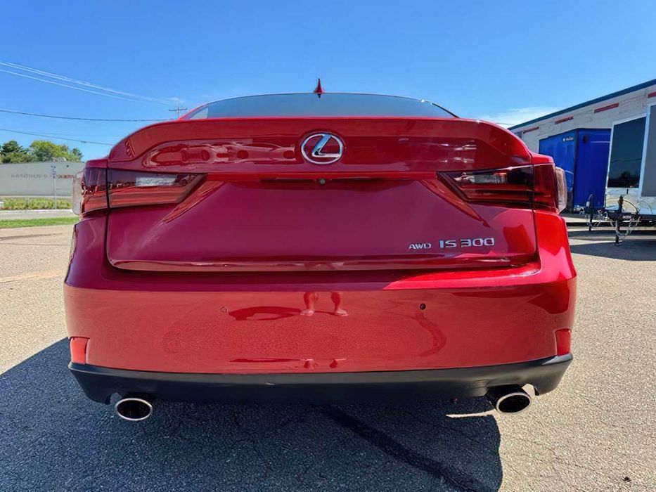 Lexus IS 300      2016