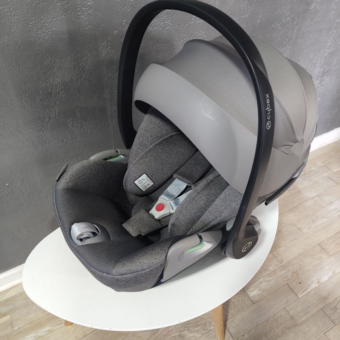 Cybex cloud T+ grey 360°