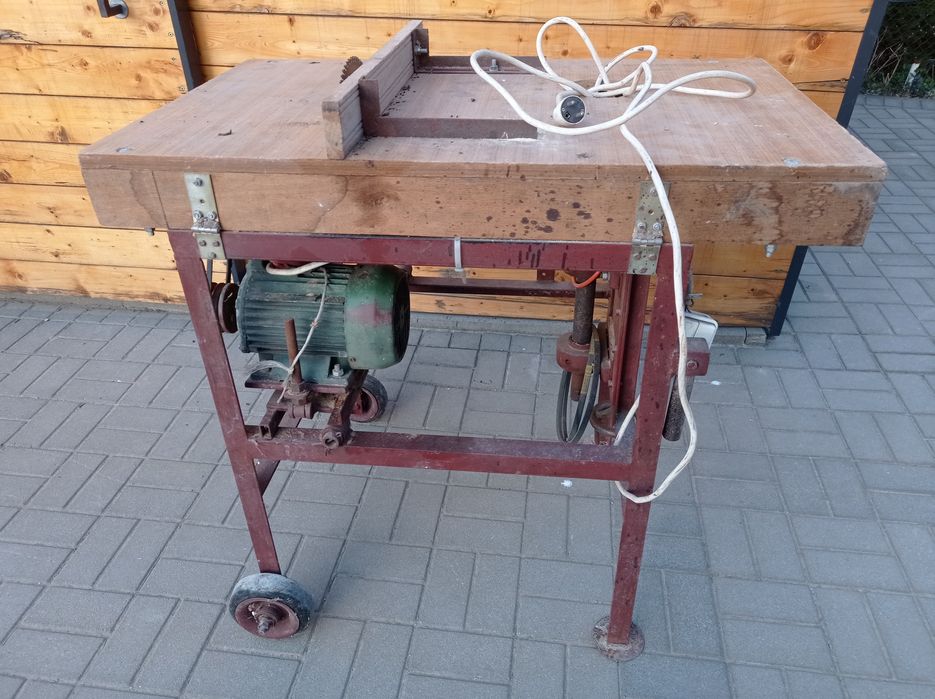 Cyrkularka krajzega frezarka