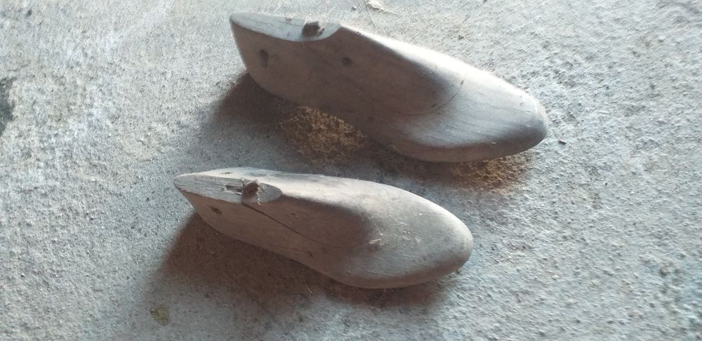 Moldes de sapatos antigos