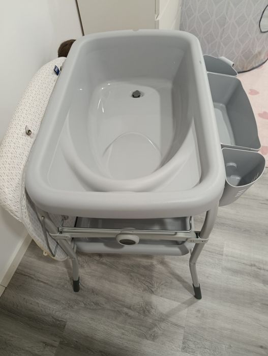 Trocador de fraldas e banheira da Chicco