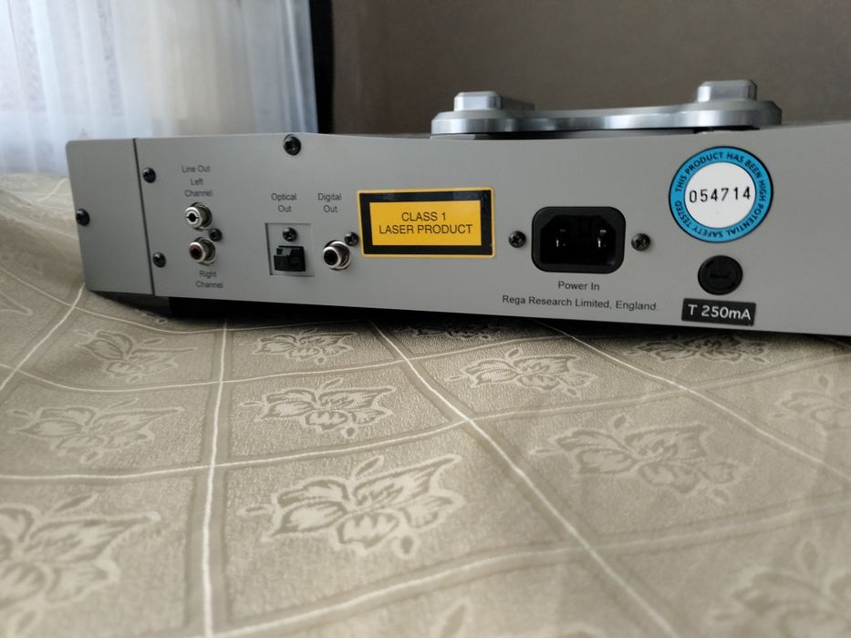 Rega Apollo CD проигрыватель