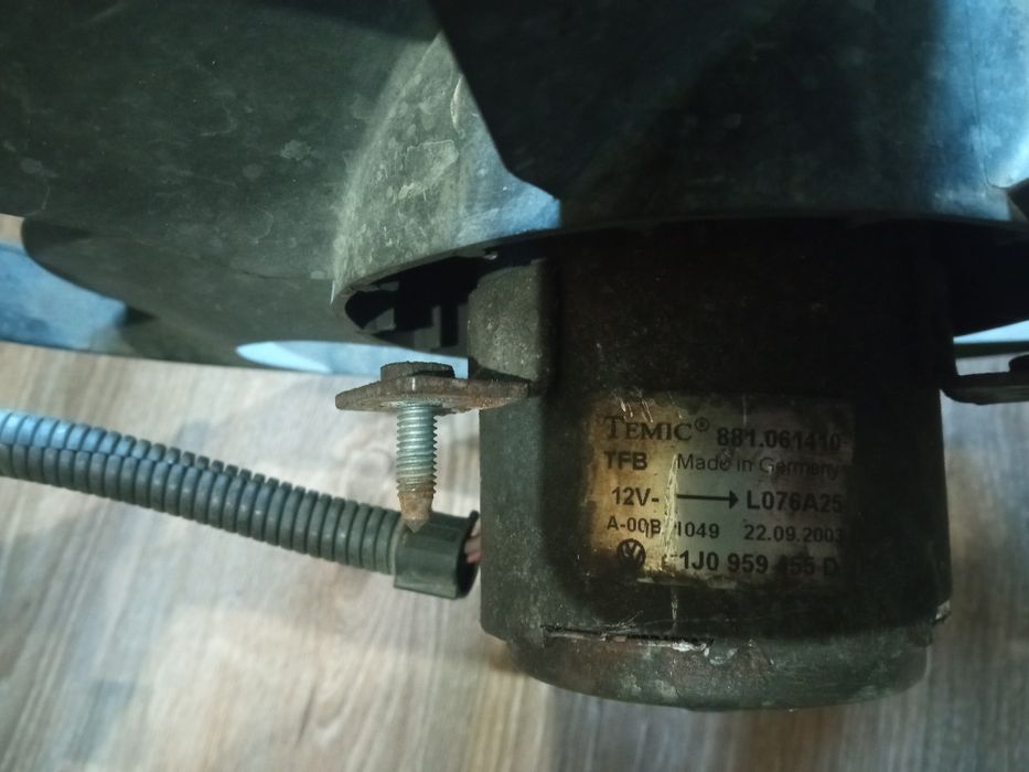 Продам вентилятор охолодження