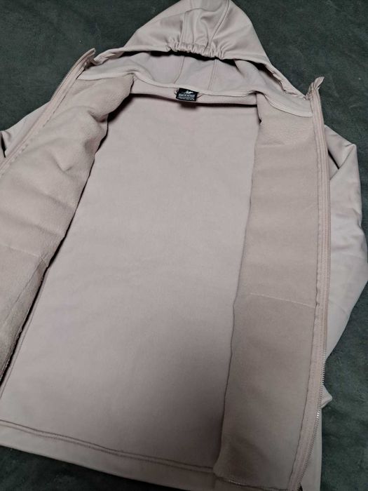 США Куртка жіноча New Balance Softheal торг розмір М