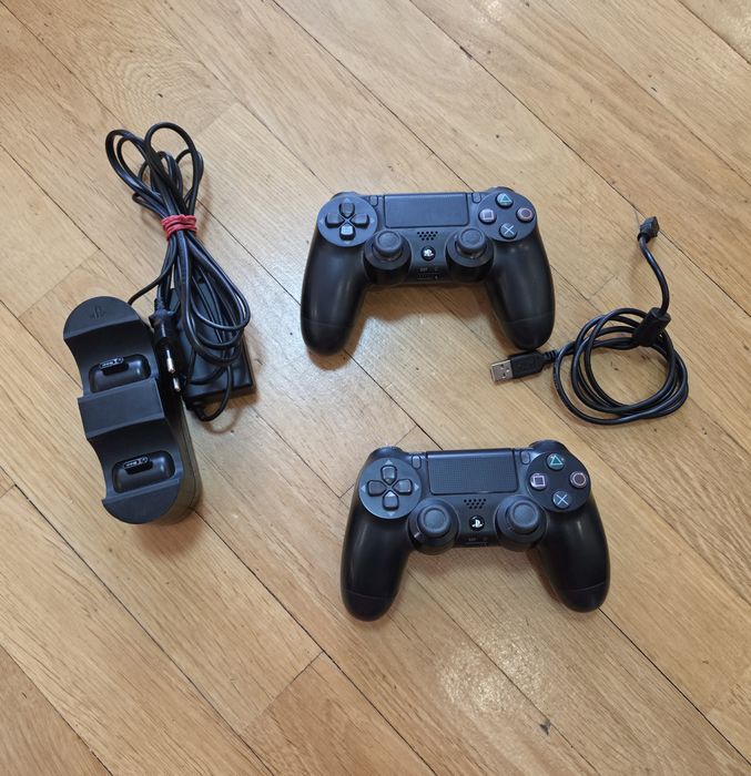 Продам Sony PlayStation 4 Slim