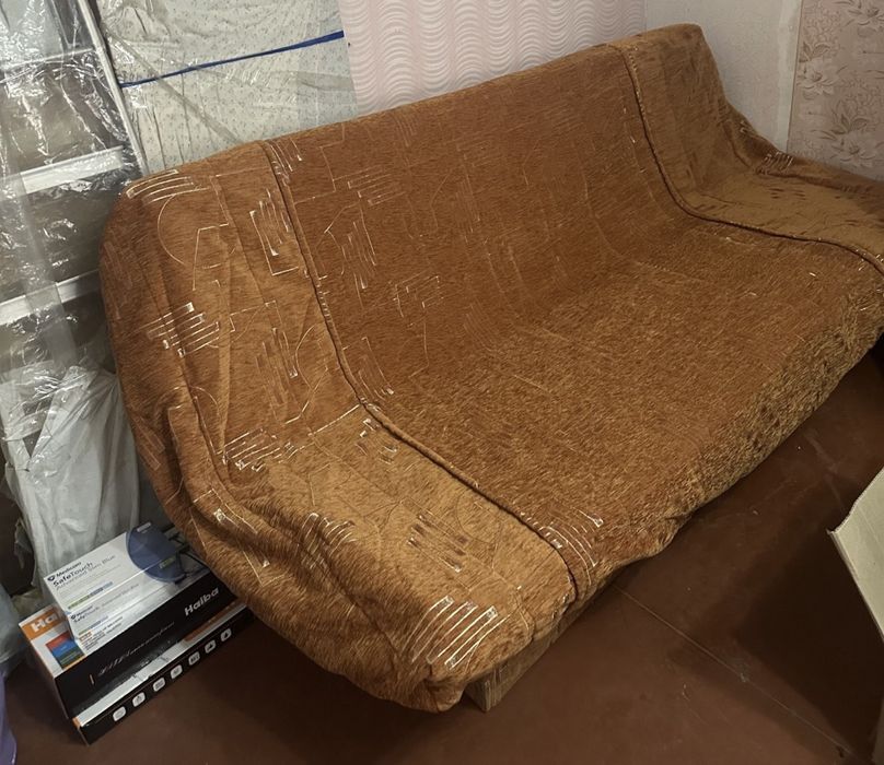 Продам диван. Клик-кряк.