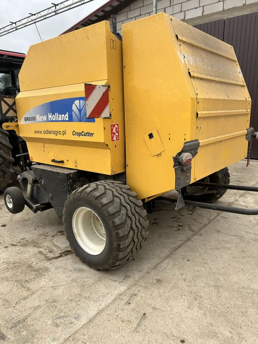 New holland br6090