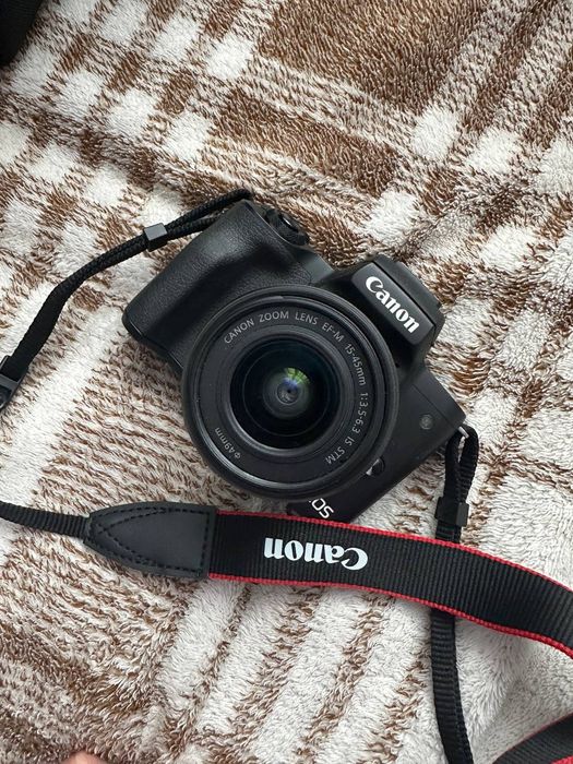 Продам фотоапарат canon EOS M50 Mark ll