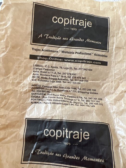 Vendo emblemas capa de traje universitario