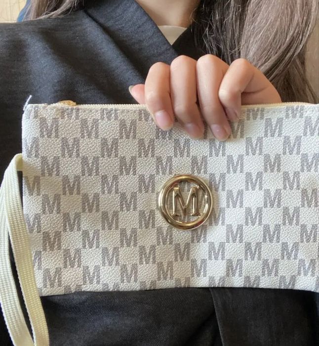 Duas peças , Conjunto de malas