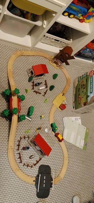 Tor drewniany, pociąg mini farma