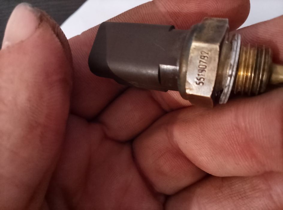 датчика заднего хода  и датчик температуры  Фиат .