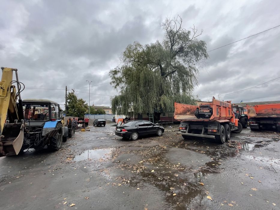 Гараж парковка Іванків