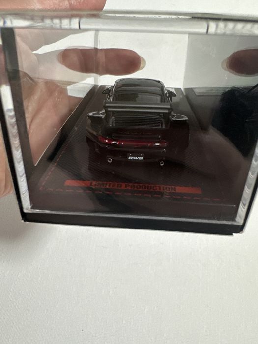 Ignition model 1:64 porsche rwb 993 black 3870 rauh-welt