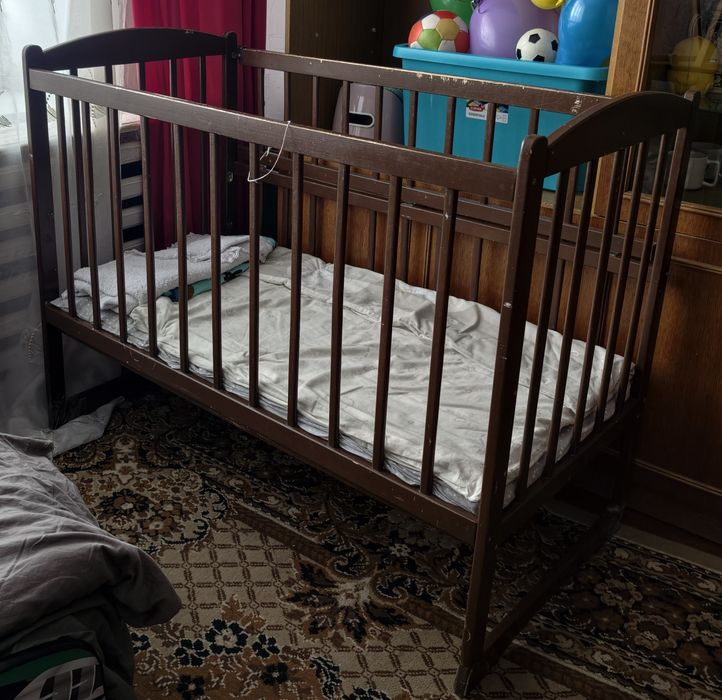 Дитяче ліжечко безкоштовно