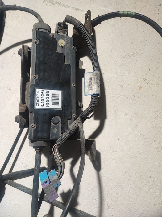 Sprzedam hamulec ręczny elektryczny