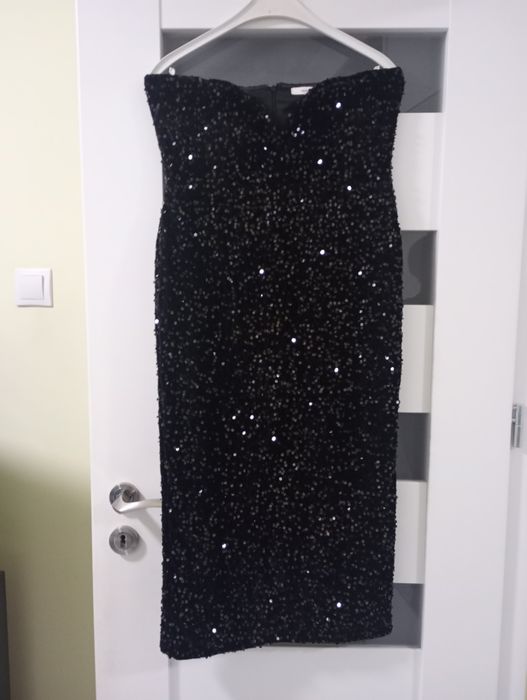 Sukienka czarna cekiny Reserved