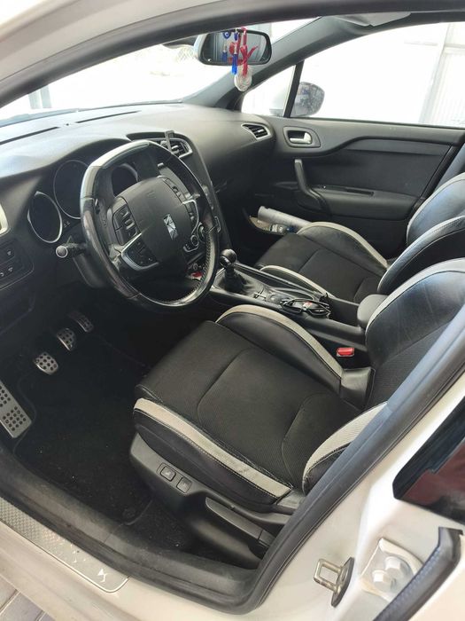 Carro Citroen DS4