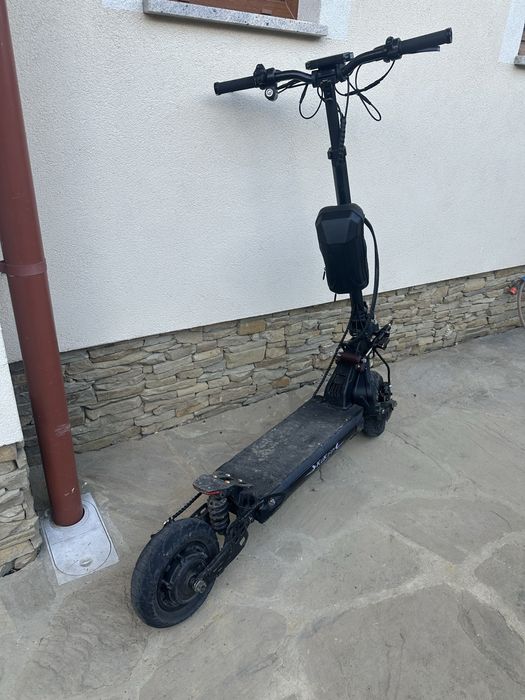 Sprzedam kukirin g2 master dodatkowa bateria hydrauliczne hamulce i dodatkowa bateria.