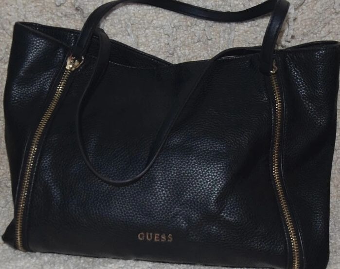 Czarna pojemna torebka Guess zipy torba shopper