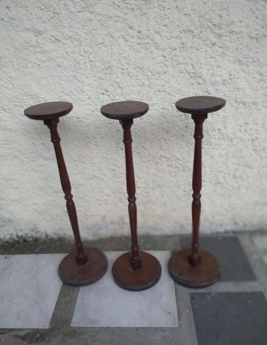 Três Colunas em Madeira para Vasos