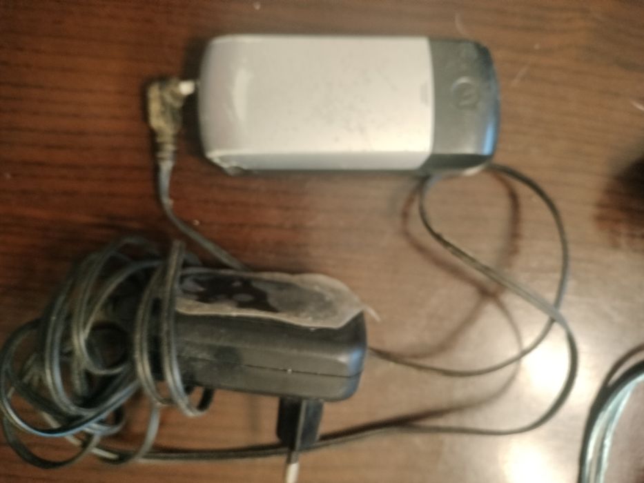 Motorola 2 telemóveis avariados para restauro ou peças