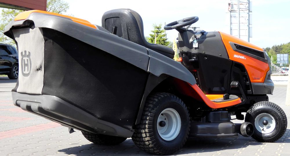 Traktorek kosiarka Husqvarna CTH164T Kawasaki 2 Cylindry (080503.6) - Baras