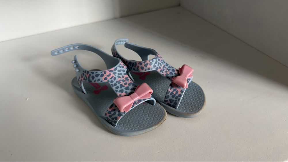 Calçado criança Impecável (Skechers, Biomecanics, Adidas) - Tam 19 ao 22