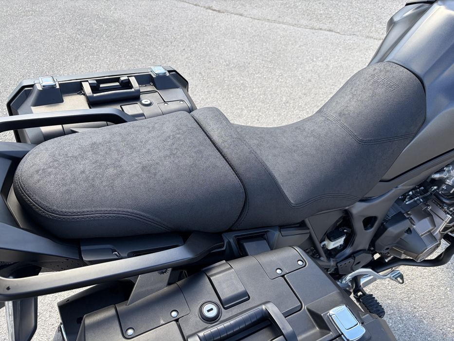 Honda África Twin DCT - Banco JNSEATS, Vidro Alto GIVI