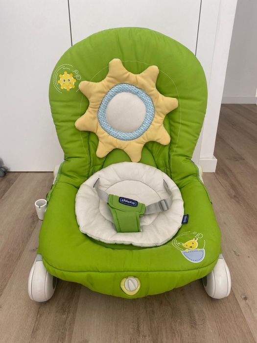 Espreguiçadeira Chicco Balloon com arco de atividades