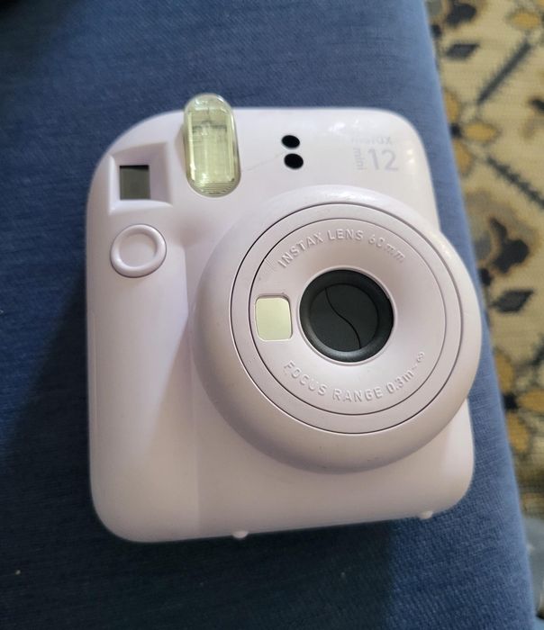 Câmara Instax Mini 12