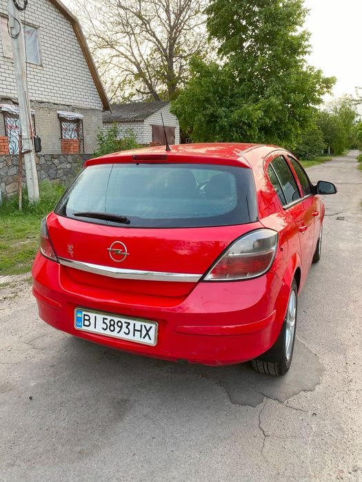 Опель Астра 1.6 газ 2012 рік