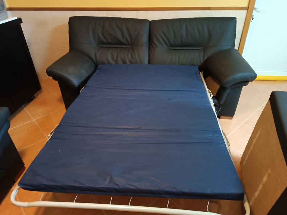 Sofá cama três lugares