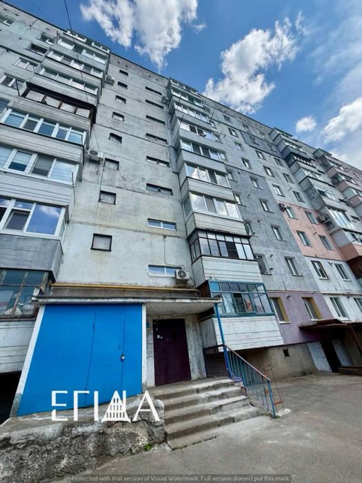 Продаж 3-кімнатної квартири вул.Кропивницького 7/9 поверх АГО