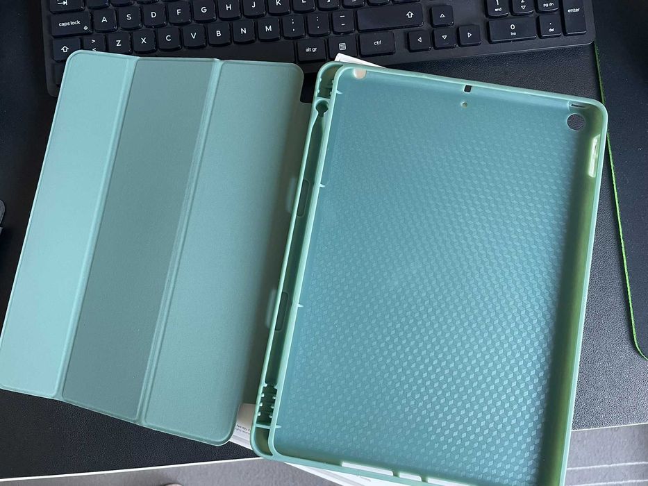 iPad 8th geração com apple pencil e keyboard